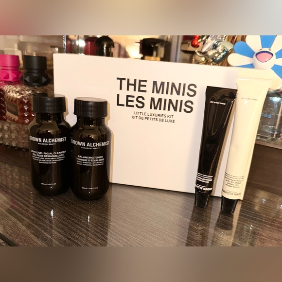 Grown Alchemist The Little Luxuries Kit - Picture 3 of 3